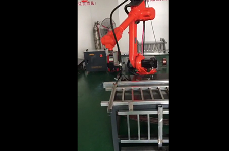 爾必地焊接機器人客戶打樣現(xiàn)場視頻